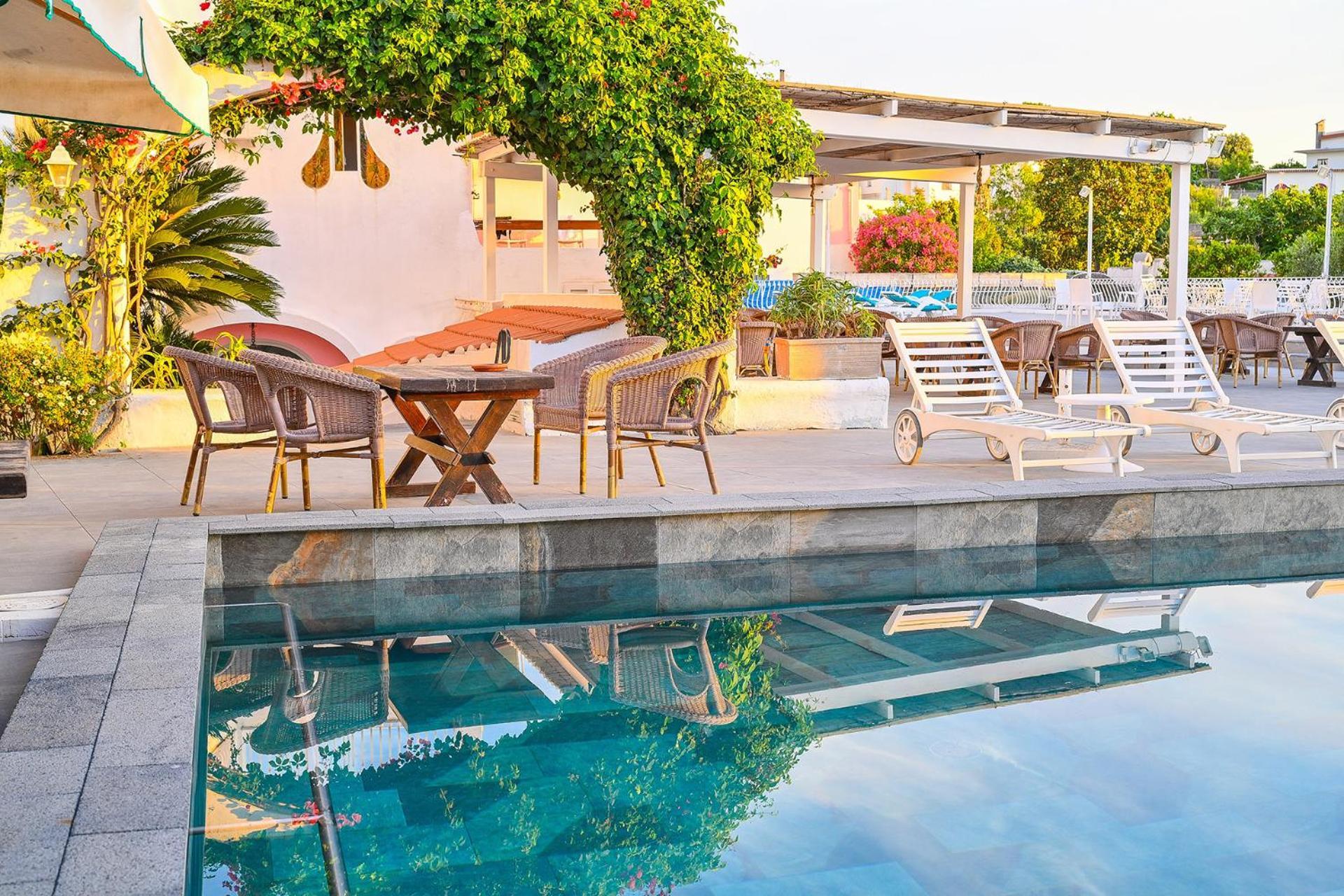 Av Club Terme Colella Hotel Forio di Ischia Екстериор снимка