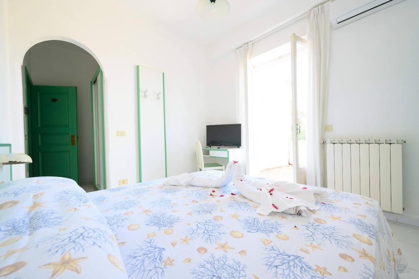 Av Club Terme Colella Hotel Forio di Ischia Екстериор снимка