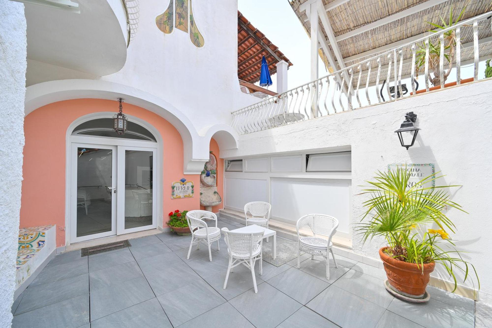 Av Club Terme Colella Hotel Forio di Ischia Екстериор снимка