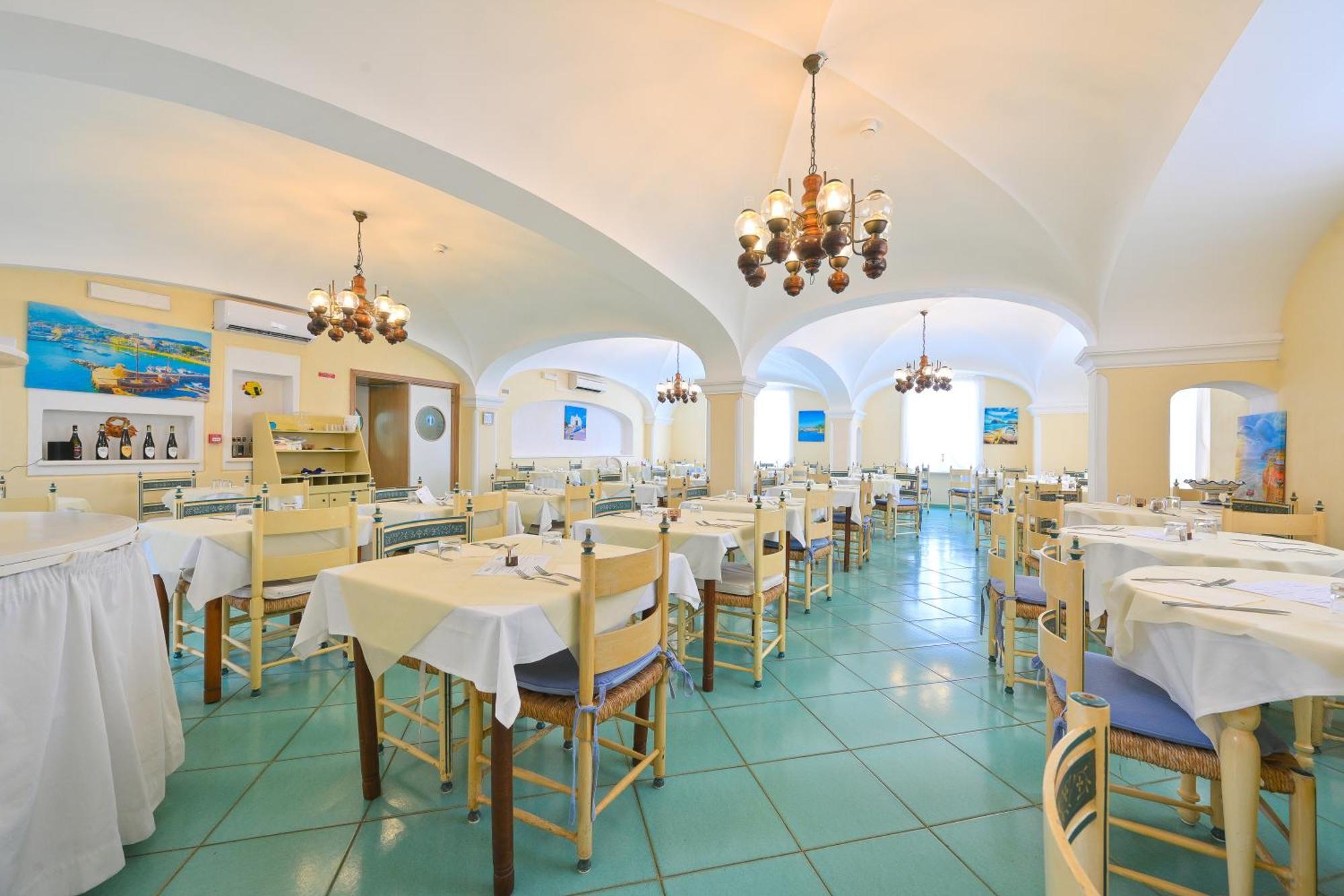 Av Club Terme Colella Hotel Forio di Ischia Екстериор снимка