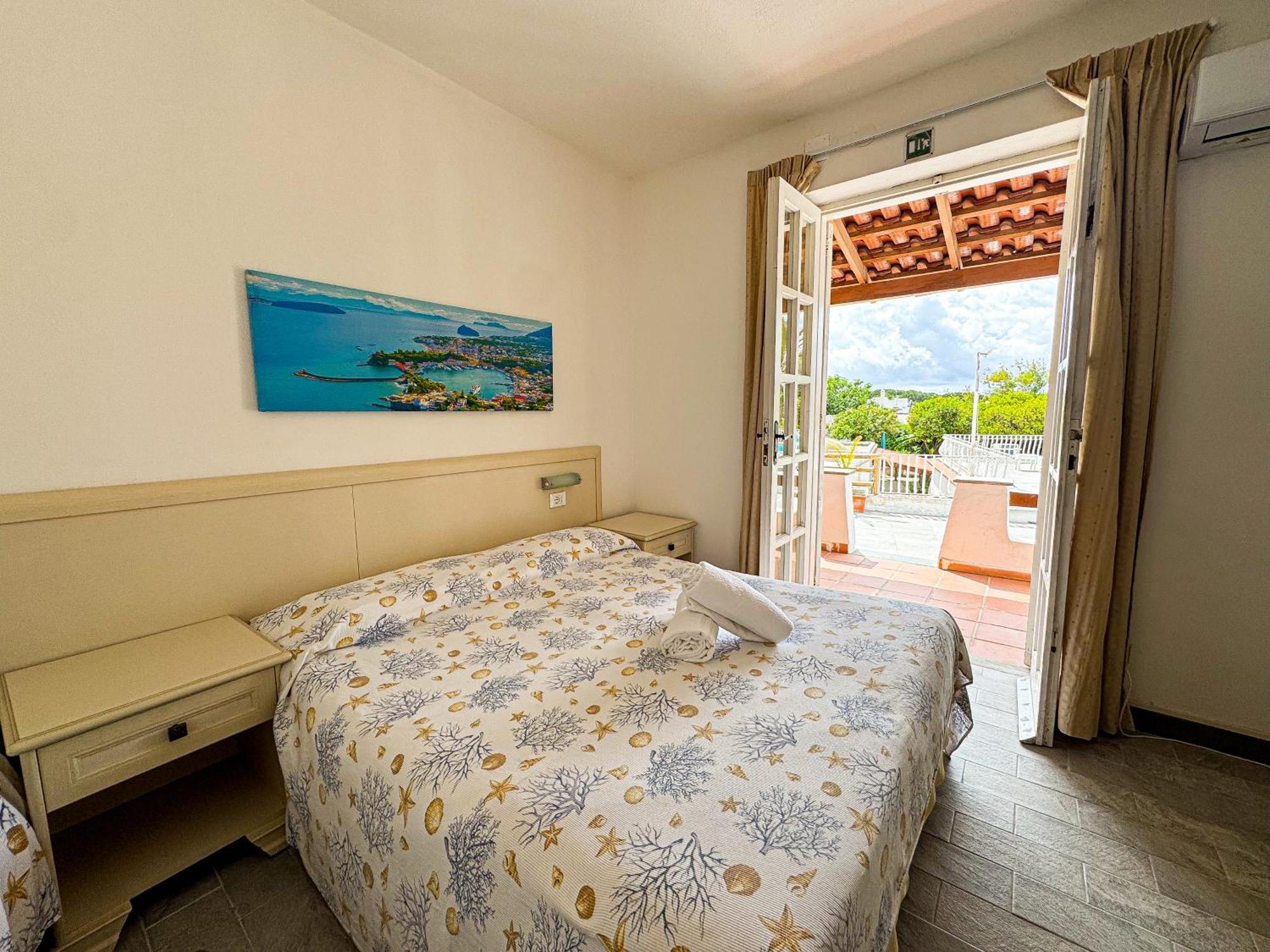 Av Club Terme Colella Hotel Forio di Ischia Екстериор снимка