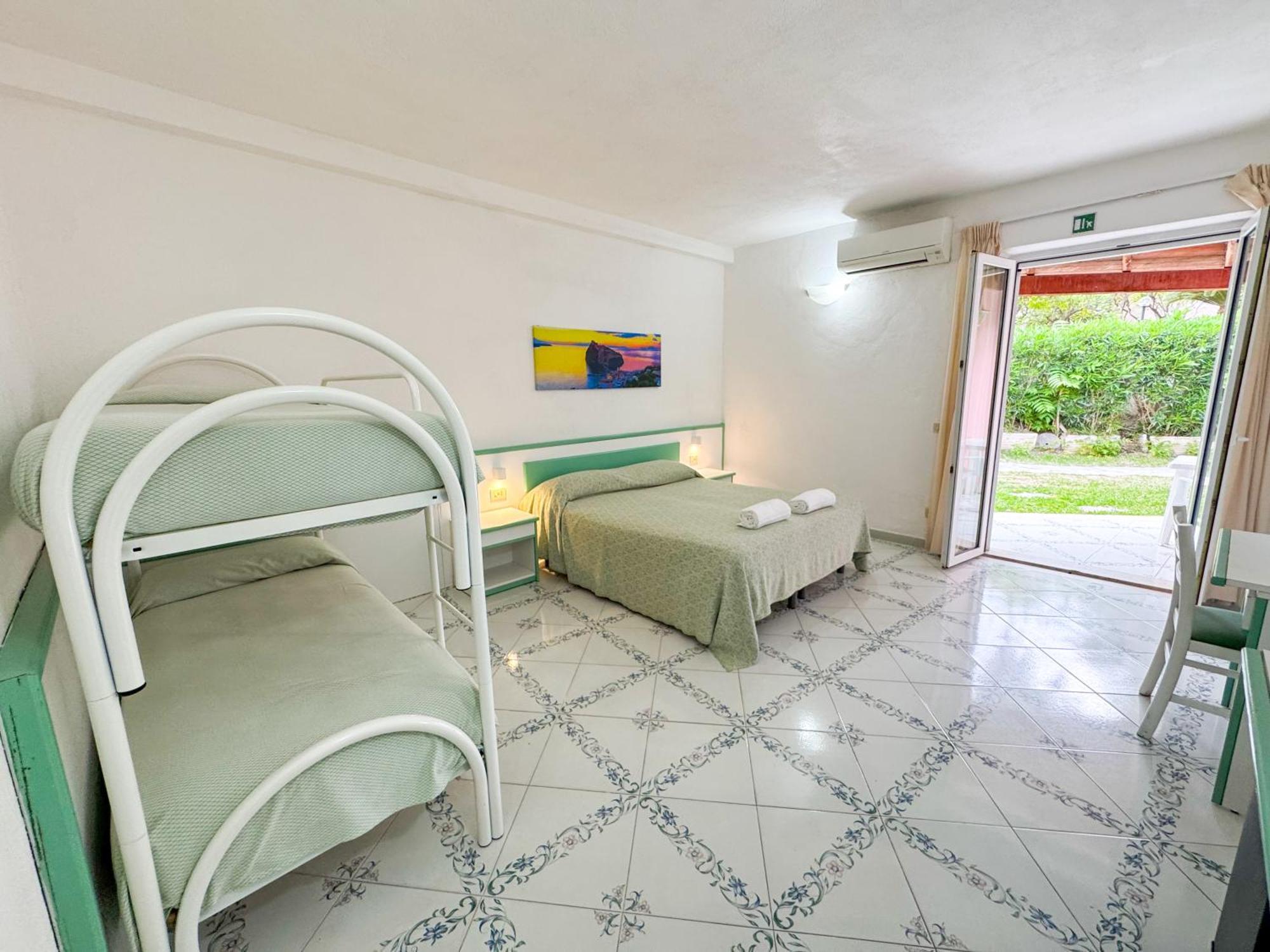 Av Club Terme Colella Hotel Forio di Ischia Екстериор снимка